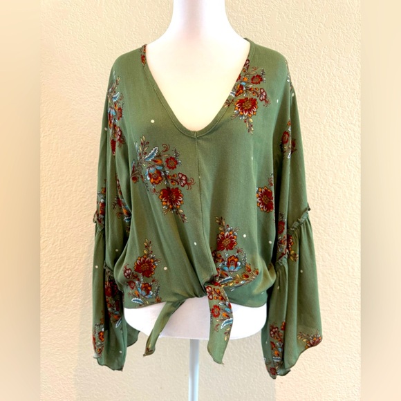 Lavender Field Green Floral Tie-Front V-Neck Blouse with Bell Sleeves - Size M - Picture 1 of 13